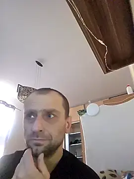 Snapshot of Roman0798 chatting on December 19, 2025, 11:06 am Roman0798 online show from December 19, 2025, 11:06 am