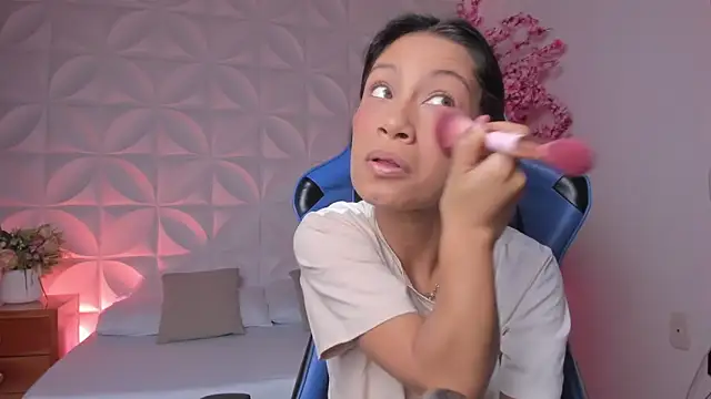 cora 22 online show from March 19, 2026, 12:42 pm