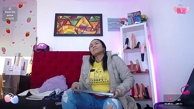 Snapshot of louise_nails chatting on September 26, 2025, 11:58 am louise nails online show from September 26, 2025, 11:58 am