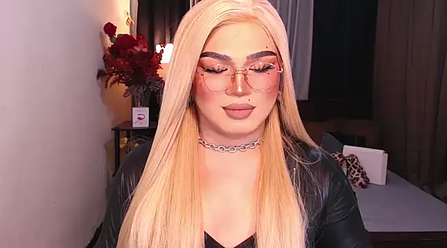 Snapshot of Bitch_Fowler69 chatting on December 22, 2024, 9:42 pm Bitch Fowler69 online show from December 22, 2024, 9:42 pm