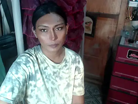 Snapshot of Topangel69 chatting on October 22, 2025, 1:44 pm Topangel69 online show from October 22, 2025, 1:44 pm