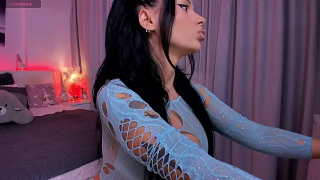 Snapshot of Mazeekiin30X chatting on December 17, 2025, 7:20 pm Mazeekiin30X online show from December 17, 2025, 7:20 pm