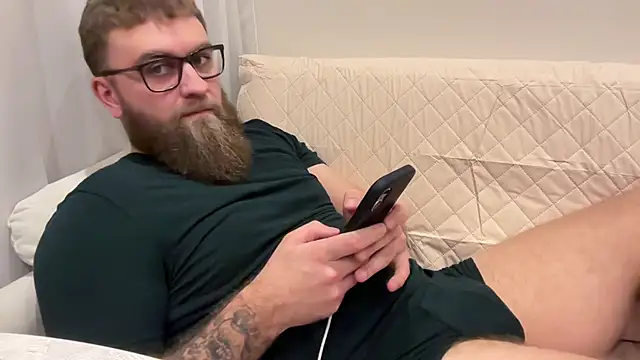 Snapshot of Bear_bear_ chatting on January 16, 2026, 2:32 pm Bear bear online show from January 16, 2026, 2:32 pm