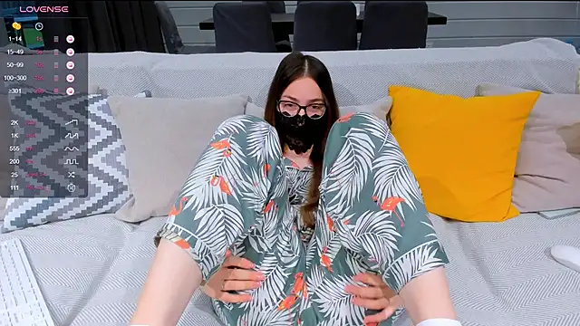 Snapshot of Tebepizda27 chatting on September 19, 2025, 4:25 am Tebepizda27 online show from September 19, 2025, 4:25 am