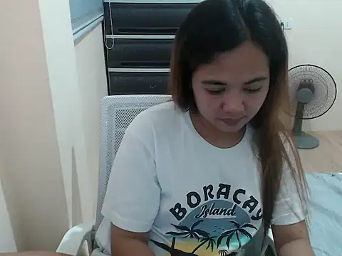 Snapshot of xTheLastVIRGINx chatting on February 25, 2026, 12:59 pm xTheLastVIRGINx online show from February 25, 2026, 12:59 pm