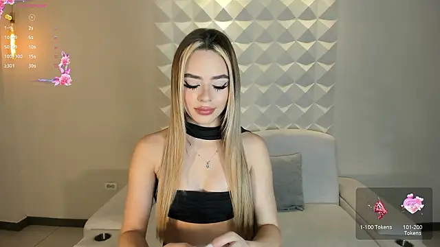 Snapshot of JuanitaClay chatting on February 23, 2026, 7:11 pm JuanitaClay online show from February 23, 2026, 7:11 pm