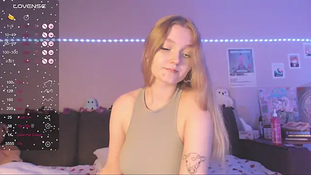 MiaMiaMeow online show from February 16, 2025, 5:04 pm