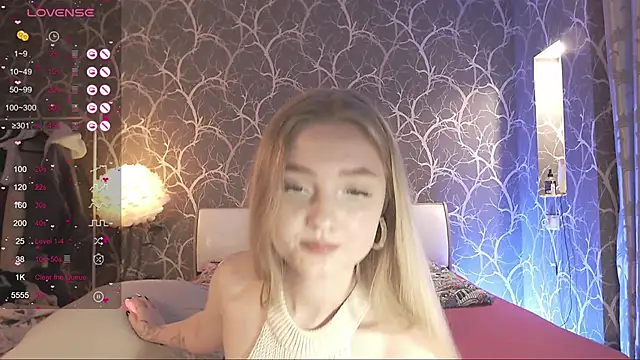 MiaMiaMeow online show from November 21, 2025, 4:05 pm