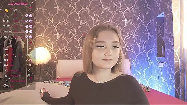 MiaMiaMeow online show from April 10, 2026, 3:28 pm