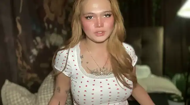 Snapshot of Claire_Brooke chatting on February 15, 2025, 7:06 pm Claire Brooke online show from February 15, 2025, 7:06 pm