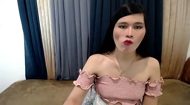 Snapshot of imyours-chenxx chatting on February 5, 2025, 9:57 am imyours-chenxx online show from February 5, 2025, 9:57 am