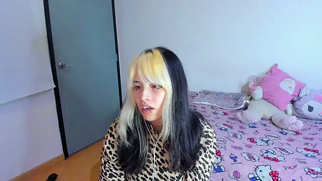 Snapshot of Akane-Mou chatting on March 12, 2025, 10:37 am Akane-Mou online show from March 12, 2025, 10:37 am