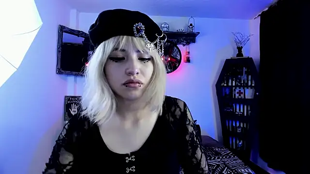 Snapshot of Akane-Mou chatting on October 15, 2025, 11:38 pm Akane-Mou online show from October 15, 2025, 11:38 pm