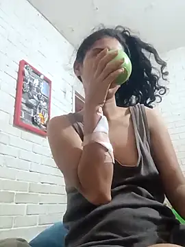 valeriaswang Lucas online show from April 5, 2026, 12:57 pm