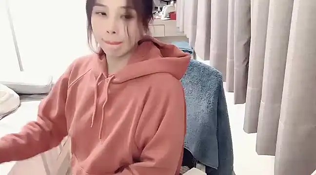 tw yaya online show from December 14, 2024, 3:29 am