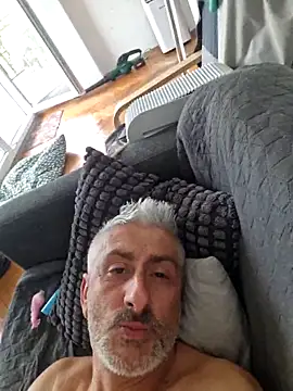 DildoG45 online show from May 14, 2026, 1:29 pm