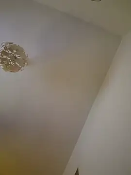 cuci45 online show from December 5, 2025, 8:38 pm