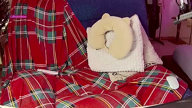 Snapshot of cutenessa chatting on December 24, 2024, 11:00 pm cutenessa online show from December 24, 2024, 11:00 pm