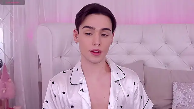 Snapshot of RobbyCharming chatting on January 4, 2025, 1:52 am RobbyCharming online show from January 4, 2025, 1:52 am