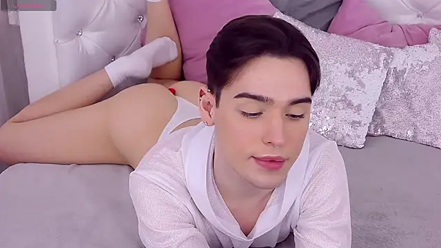 Snapshot of RobbyCharming chatting on March 17, 2025, 10:49 pm RobbyCharming online show from March 17, 2025, 10:49 pm