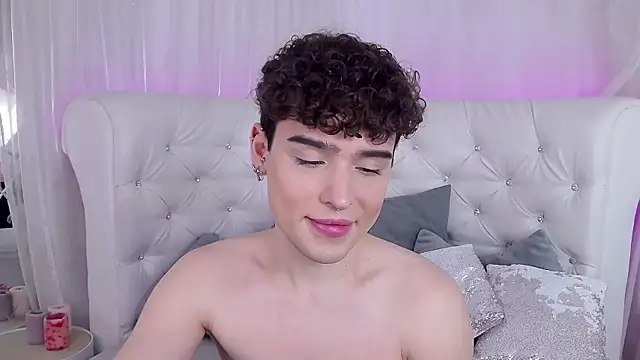 Snapshot of RobbyCharming chatting on November 14, 2025, 3:49 am RobbyCharming online show from November 14, 2025, 3:49 am