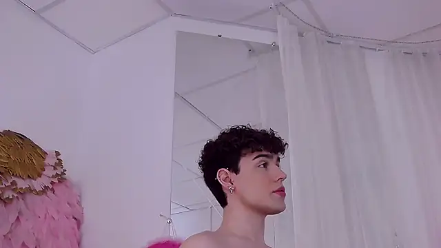 Snapshot of RobbyCharming chatting on November 17, 2025, 3:45 am RobbyCharming online show from November 17, 2025, 3:45 am