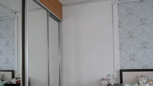 Snapshot of Popppka chatting on March 5, 2026, 12:01 pm Popppka online show from March 5, 2026, 12:01 pm