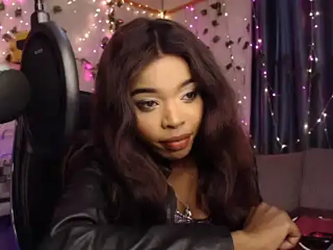 Snapshot of Anaconda2350 chatting on December 7, 2024, 6:37 pm Anaconda2350 online show from December 7, 2024, 6:37 pm