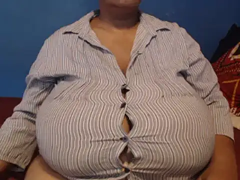 Snapshot of CUTEFIRMMELONSS chatting on January 31, 2025, 3:33 pm CUTEFIRMMELONSS online show from January 31, 2025, 3:33 pm