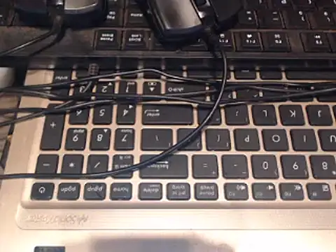 Snapshot of CUTEFIRMMELONSS chatting on February 7, 2025, 8:42 pm CUTEFIRMMELONSS online show from February 7, 2025, 8:42 pm