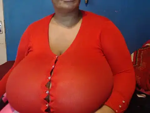 Snapshot of CUTEFIRMMELONSS chatting on February 20, 2025, 8:47 pm CUTEFIRMMELONSS online show from February 20, 2025, 8:47 pm