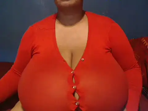 Snapshot of CUTEFIRMMELONSS chatting on March 1, 2025, 9:26 pm CUTEFIRMMELONSS online show from March 1, 2025, 9:26 pm