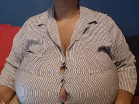 Snapshot of CUTEFIRMMELONSS chatting on March 4, 2025, 9:51 am CUTEFIRMMELONSS online show from March 4, 2025, 9:51 am