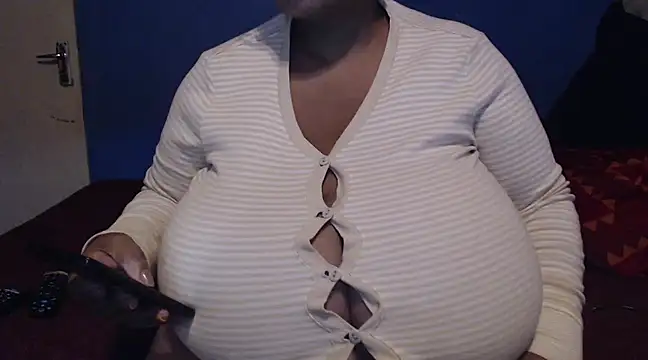 Snapshot of CUTEFIRMMELONSS chatting on March 6, 2025, 9:20 pm CUTEFIRMMELONSS online show from March 6, 2025, 9:20 pm