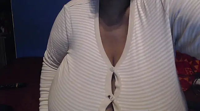 Snapshot of CUTEFIRMMELONSS chatting on March 7, 2025, 8:33 pm CUTEFIRMMELONSS online show from March 7, 2025, 8:33 pm