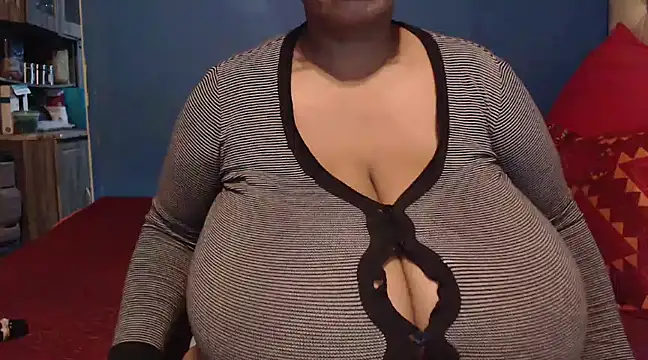 Snapshot of CUTEFIRMMELONSS chatting on March 10, 2025, 4:35 pm CUTEFIRMMELONSS online show from March 10, 2025, 4:35 pm