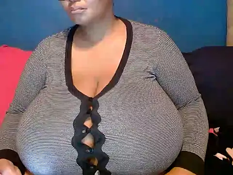 Snapshot of CUTEFIRMMELONSS chatting on March 11, 2025, 3:37 am CUTEFIRMMELONSS online show from March 11, 2025, 3:37 am