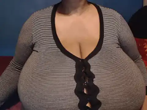 Snapshot of CUTEFIRMMELONSS chatting on March 13, 2025, 5:18 pm CUTEFIRMMELONSS online show from March 13, 2025, 5:18 pm