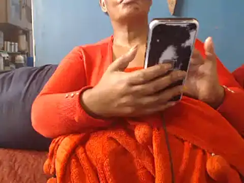 Snapshot of CUTEFIRMMELONSS chatting on March 22, 2025, 6:43 am CUTEFIRMMELONSS online show from March 22, 2025, 6:43 am