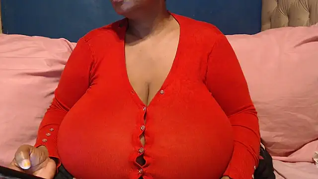 Snapshot of CUTEFIRMMELONSS chatting on October 19, 2025, 3:29 am CUTEFIRMMELONSS online show from October 19, 2025, 3:29 am