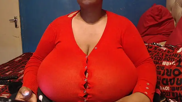 Snapshot of CUTEFIRMMELONSS chatting on November 6, 2025, 7:15 pm CUTEFIRMMELONSS online show from November 6, 2025, 7:15 pm