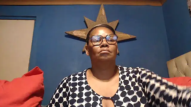 Snapshot of CUTEFIRMMELONSS chatting on November 21, 2025, 3:27 am CUTEFIRMMELONSS online show from November 21, 2025, 3:27 am