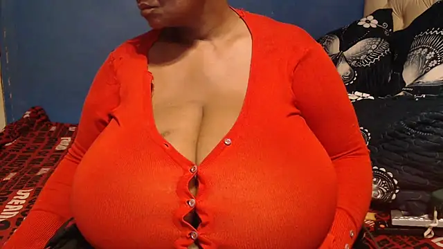 CUTEFIRMMELONSS online show from March 23, 2026, 7:29 pm