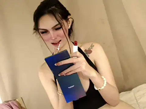 ehotlovea  online show from March 13, 2025, 1:18 pm