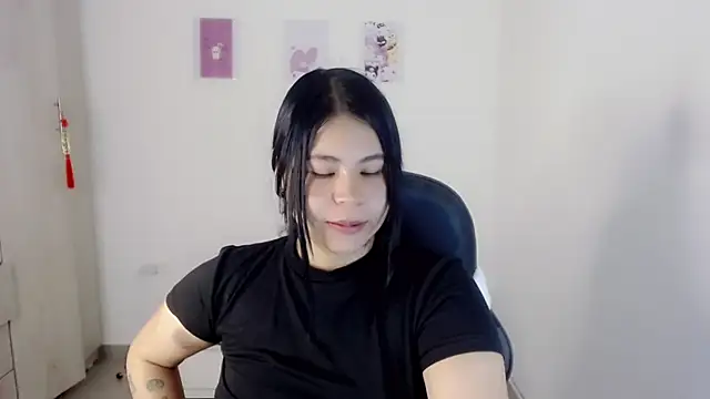 Snapshot of Youlittlepervertt_ chatting on December 11, 2024, 11:51 am Youlittlepervertt online show from December 11, 2024, 11:51 am