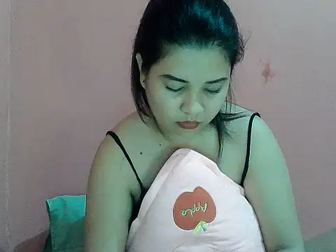 Snapshot of cutie_jane2022 chatting on May 31, 2026, 6:53 pm cutie jane2022 online show from May 31, 2026, 6:53 pm