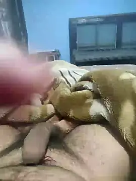 Snapshot of Deshilund9 chatting on December 11, 2024, 6:42 pm Deshilund9 online show from December 11, 2024, 6:42 pm