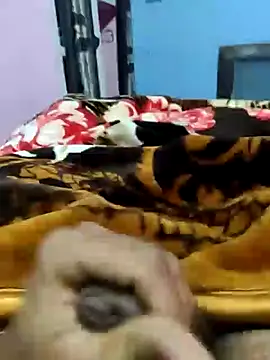 Snapshot of Deshilund9 chatting on January 2, 2025, 3:26 am Deshilund9 online show from January 2, 2025, 3:26 am