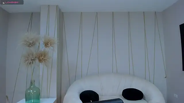 Snapshot of MariamRivera_ chatting on January 29, 2025, 4:05 am MariamRivera  online show from January 29, 2025, 4:05 am