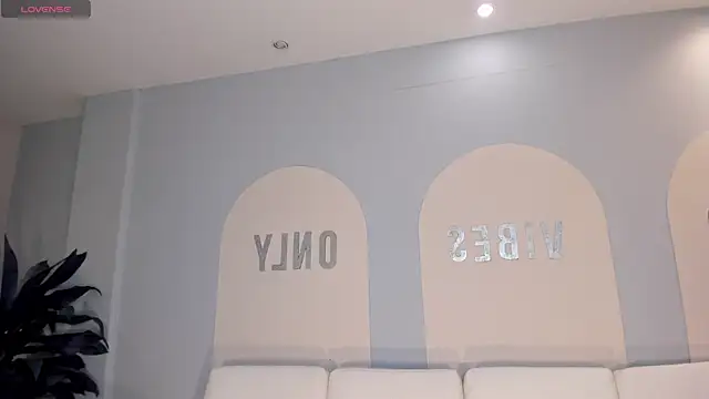 Snapshot of MariamRivera_ chatting on February 25, 2025, 3:52 am MariamRivera  online show from February 25, 2025, 3:52 am